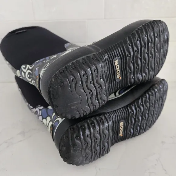 Bogs Classic High Lanai Waterproof Winter Snow Rain Boots Black Blue Flowers 6