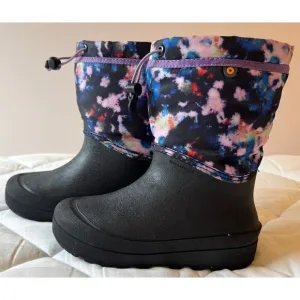 BOGS Snow Shell Insulated Winter Snow Waterproof Boots - Big Kids Size 2
