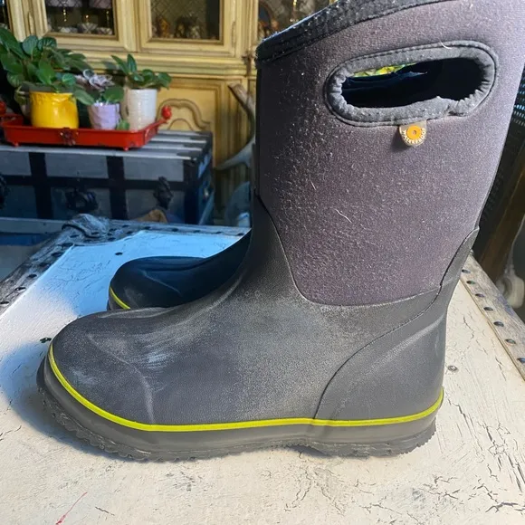 Bogs Winter Snow Boots Big kids size 6
