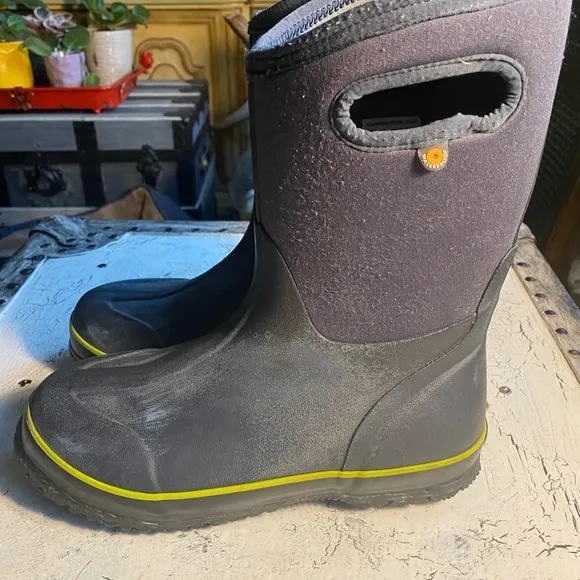 Bogs Winter Snow Boots Big kids size 6