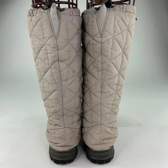 Bogs Women's Snowday Tall Boot US 9 Beige Quilted Cold Weather Winter Snow Boots