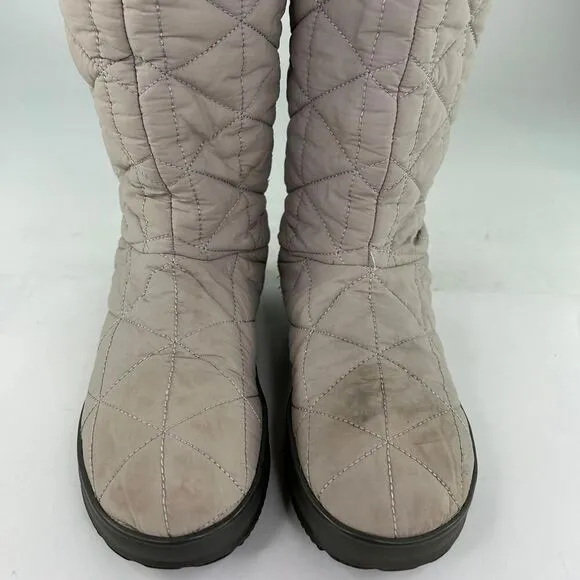 Bogs Women's Snowday Tall Boot US 9 Beige Quilted Cold Weather Winter Snow Boots