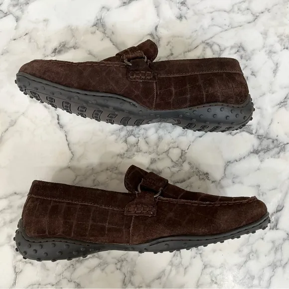 Born croc Embossed brown suede loafers unisex men’s size 9.5 women’s size 10.5