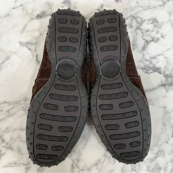 Born croc Embossed brown suede loafers unisex men’s size 9.5 women’s size 10.5