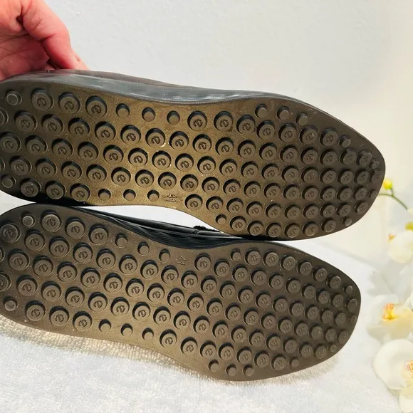 Brand *New!* ECCO Classic Slip On Loafers Brown US 7-7.5 Extra Width