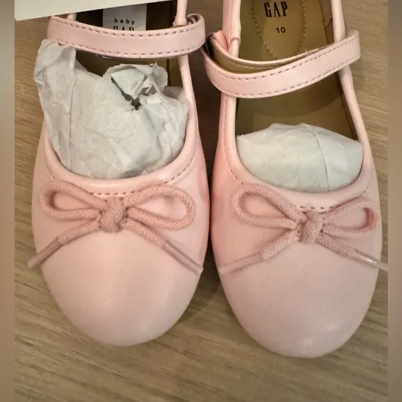 Brand New Gap ballet flat kids shoessize 10