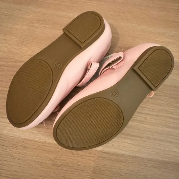 Brand New Gap ballet flat kids shoessize 10