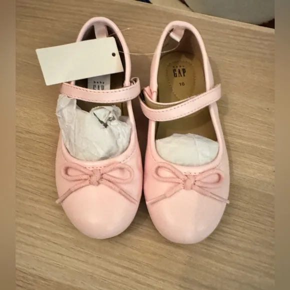 Brand New Gap ballet flat kids shoessize 10