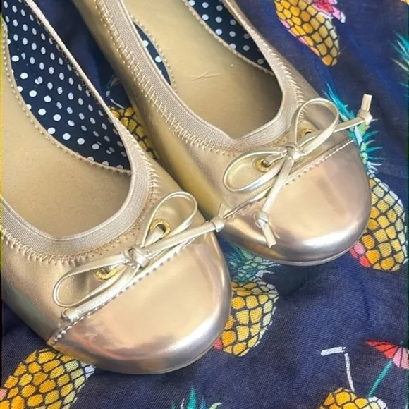 Brand New Sperry Elise Metallic Gold Tone Round Toe Slip On Shoes Ballet Flats