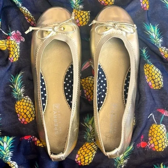 Brand New Sperry Elise Metallic Gold Tone Round Toe Slip On Shoes Ballet Flats