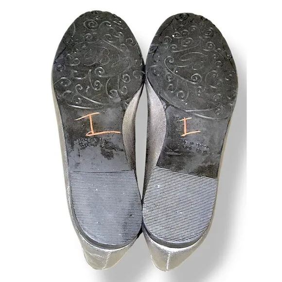Brighton “Carly” Flats Women’s Leather Ballet Slip On Silver Metallic Si…