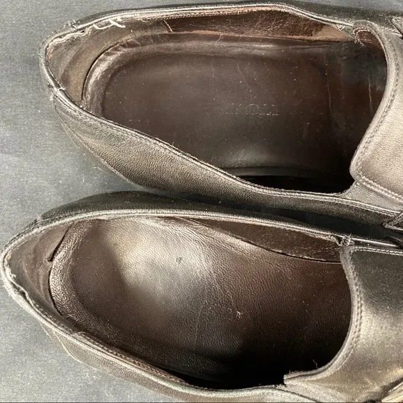 Bruno Magli Rissone mens slip on leather loafers