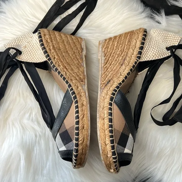 Burberry Canvas Espadrilles Nova Check Pattern Ladies size 38 (US 8) Authentic