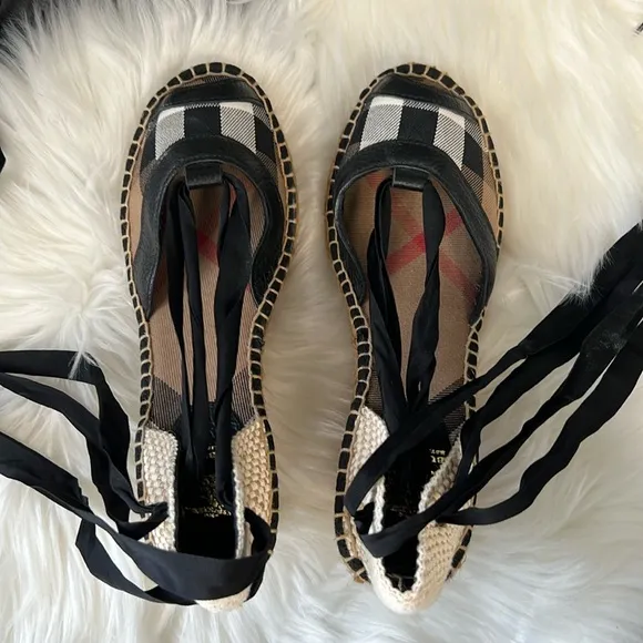 Burberry Canvas Espadrilles Nova Check Pattern Ladies size 38 (US 8) Authentic