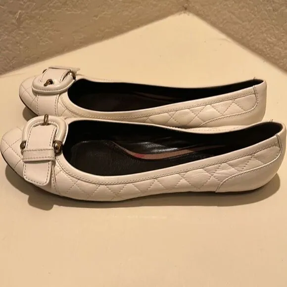 Burberry Women's 39.5 Quilted Leather Ballet Flats Cream White Buckle Toe Preppy