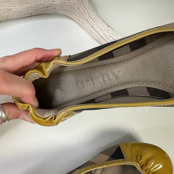 Burberry Yellow Patent Leather &amp; Nova Check Coated Canvas Scrunch Ballet Flats