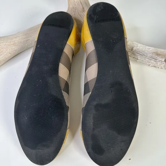 Burberry Yellow Patent Leather &amp; Nova Check Coated Canvas Scrunch Ballet Flats