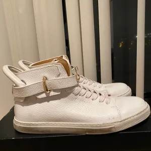 Buscemi Alce Leather High-Top Sneakers White 10