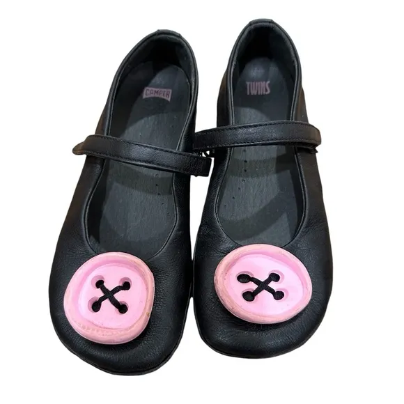 CAMPER Twins Girls Black Leather Ballet Flats with Pink Button Size 1US or 33EU