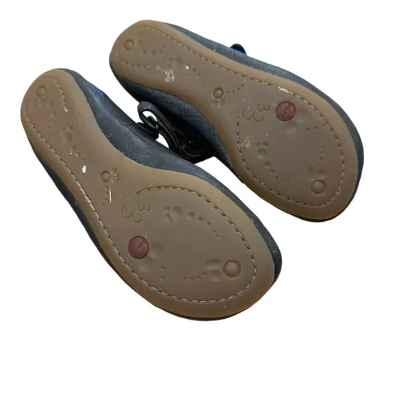 CAMPER Twins Girls Black Leather Ballet Flats with Pink Button Size 1US or 33EU