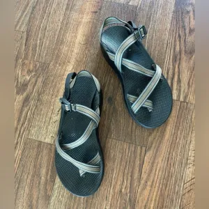 Chaco Sandals Men 10 Z/2 Yampa Metal Strappy Toe Loop Water Hiking