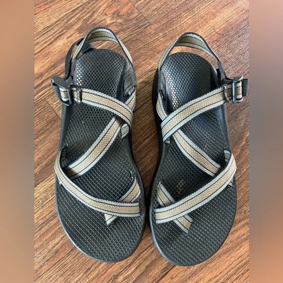 Chaco Sandals Men 10 Z/2 Yampa Metal Strappy Toe Loop Water Hiking