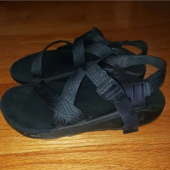 Chaco blue strappy sandals