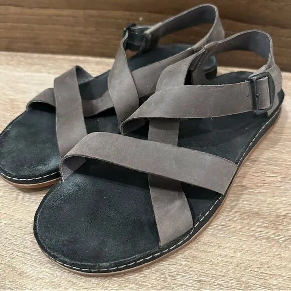 Chaco Wayfarer Tornado leather sandals taupe gray strappy flats size 9