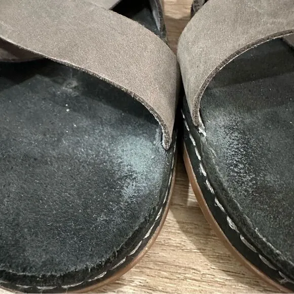 Chaco Wayfarer Tornado leather sandals taupe gray strappy flats size 9