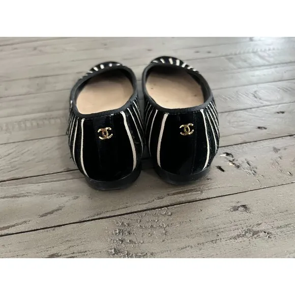 CHANEL Black Ivory Velvet Zebra Striped CC Ballet Flats Size 39 9