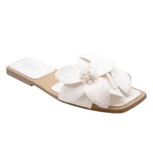 CHARLES by Charles David White Square Toe Ordinary Flat Sandal