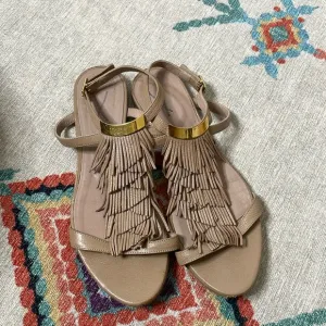 Chloe Fringe Metal plate sandals