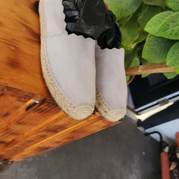 Chloe Gray Scalloped Suede Espadrilles