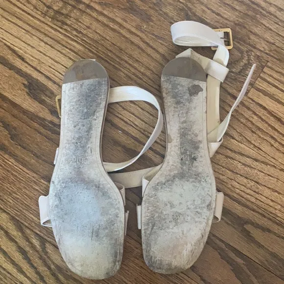 Chloe Nude Scallop flat Sandals