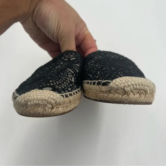 Chloe Women’s Scalloped Lace Espadrille Flat Black Approximating Size 7 Slip On