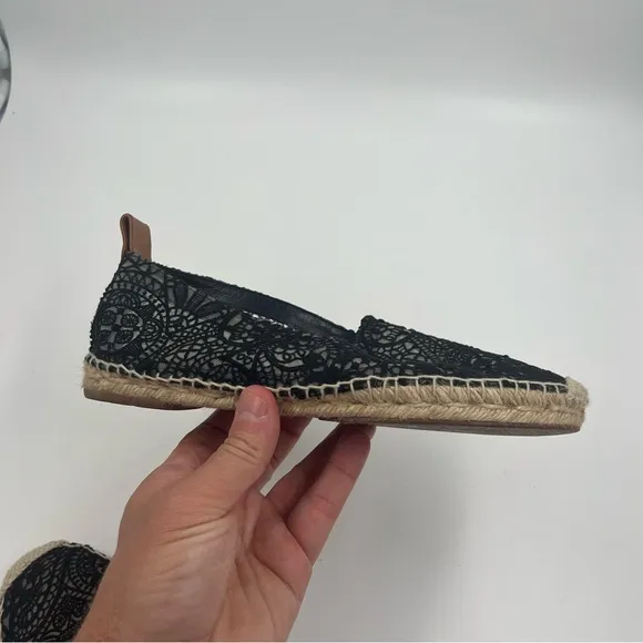 Chloe Women’s Scalloped Lace Espadrille Flat Black Approximating Size 7 Slip On