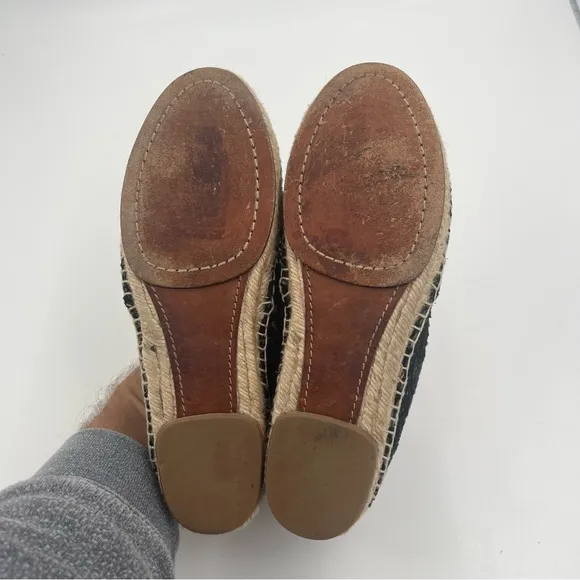 Chloe Women’s Scalloped Lace Espadrille Flat Black Approximating Size 7 Slip On