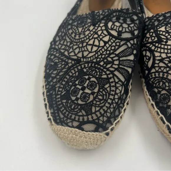Chloe Women’s Scalloped Lace Espadrille Flat Black Approximating Size 7 Slip On