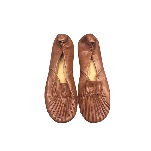 Chocolat Blu Brown Leather Pintuck Flats in Camel Loafers Preppy Classic Size 9