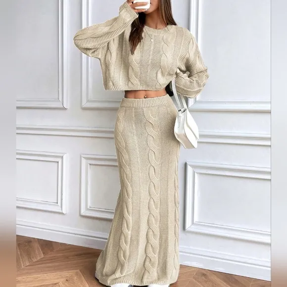 Chunky Knit Crew Neck Loose Short Sweater   Long Skirt