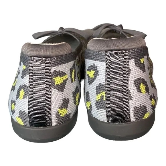 Clarks | Carly Hope Grey Neon Leopard Print Flats Cloudstepper 9M