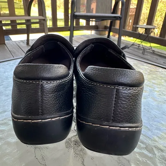 Clarks Collection Leather Slip On Loafers Comfort Casual Shoes Black size 6.5