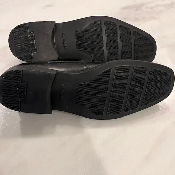 Clarks Collection Loafers Dress Shoes Slip On Comfort Black Leather 8.5
