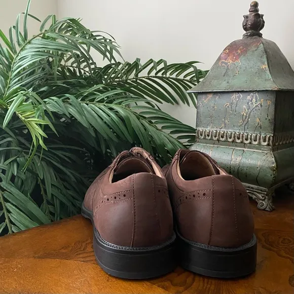 Clarks Loafers Kovit Walk Brown Nutbuck Dress Shoes