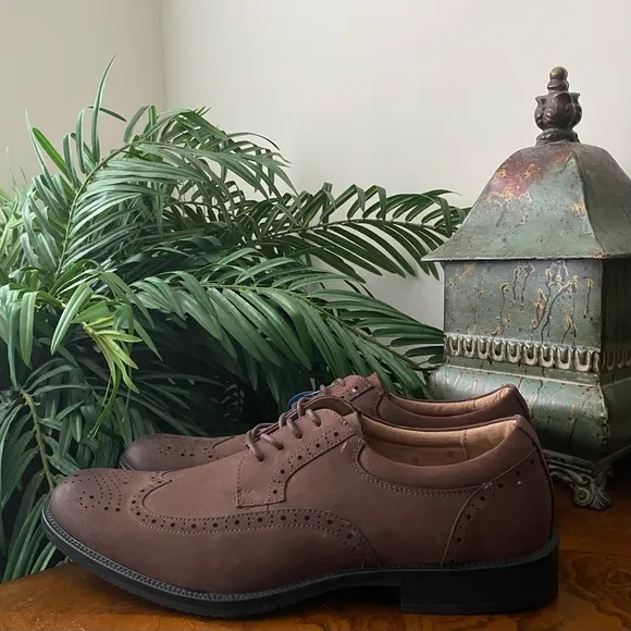 Clarks Loafers Kovit Walk Brown Nutbuck Dress Shoes