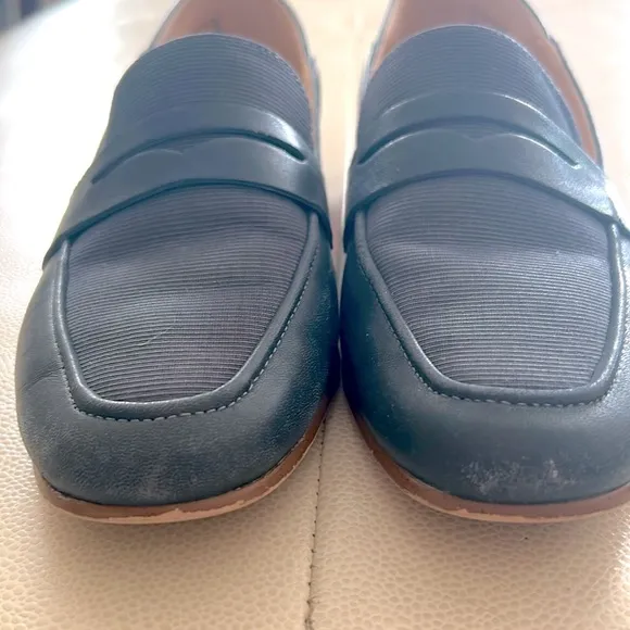 Clarks Pure Iris Womens Blue Leather Comfort Loafers Slip On Size 7.5