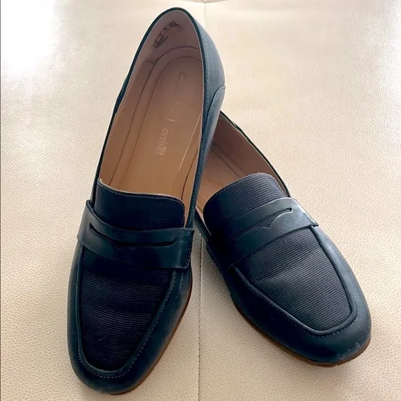 Clarks Pure Iris Womens Blue Leather Comfort Loafers Slip On Size 7.5