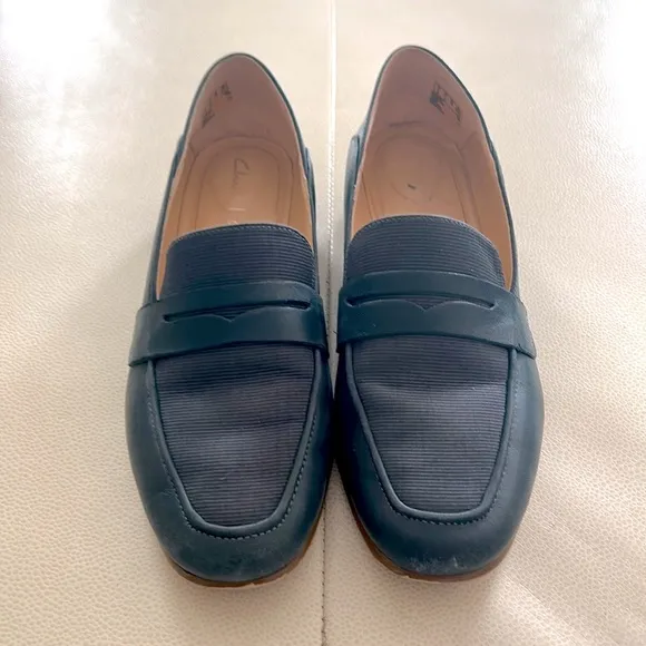 Clarks Pure Iris Womens Blue Leather Comfort Loafers Slip On Size 7.5