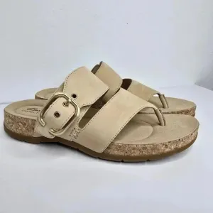 CLARK'S Women's Reileigh Park Flat Thong Sandal Resort Summer Beige Leather 9.5