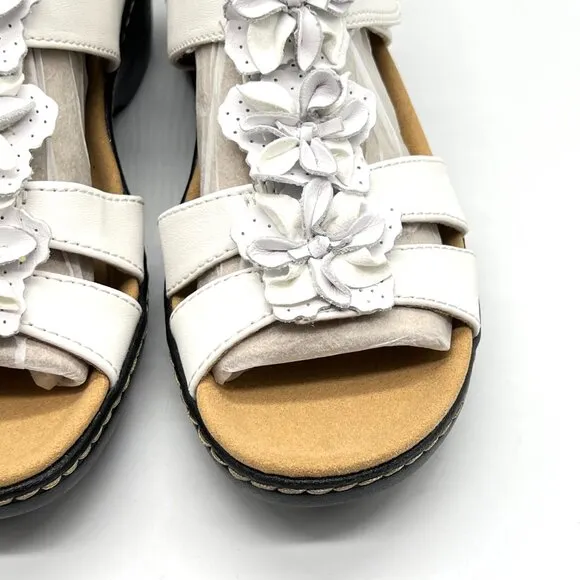 Clarks Womens Size 8.5M Merliah Sheryl White Leather Floral Sandals Shoes